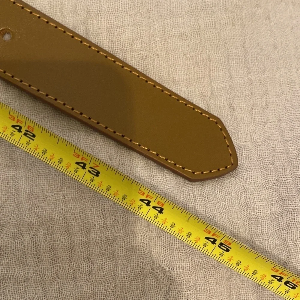 Halogen teardrop genuinely leather brown belt . Size M